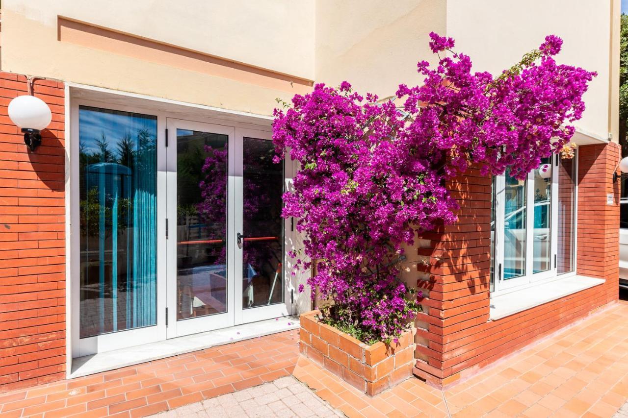 Albergo Oasi Finale Ligure Exterior photo