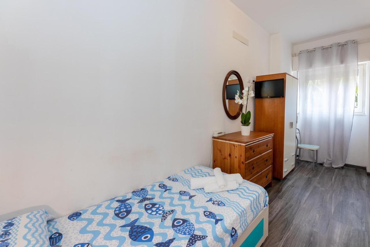 Albergo Oasi Finale Ligure Exterior photo