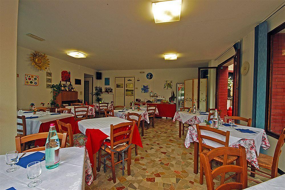 Albergo Oasi Finale Ligure Exterior photo