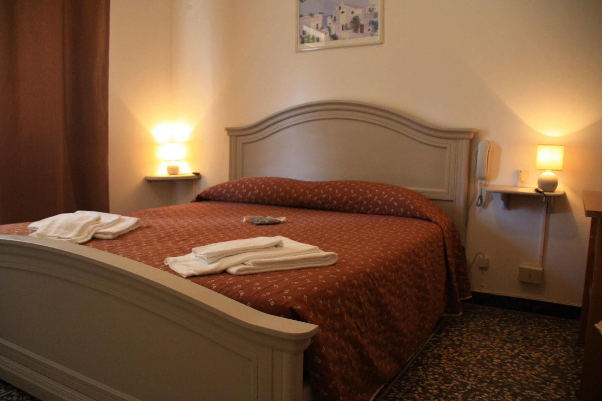 Albergo Oasi Finale Ligure Exterior photo